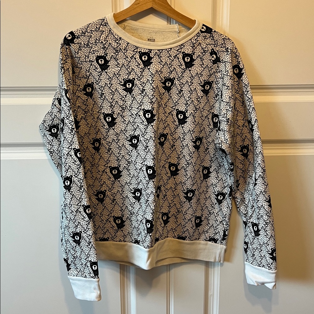 Winter Water Factory Bear Sweatshirt